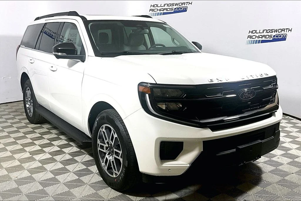 New 2026 Star White Metallic Tri-Coat Ford Active image 2