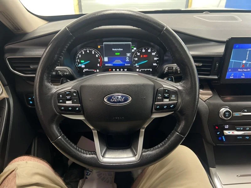 Used 2020 White Ford Limited image 25