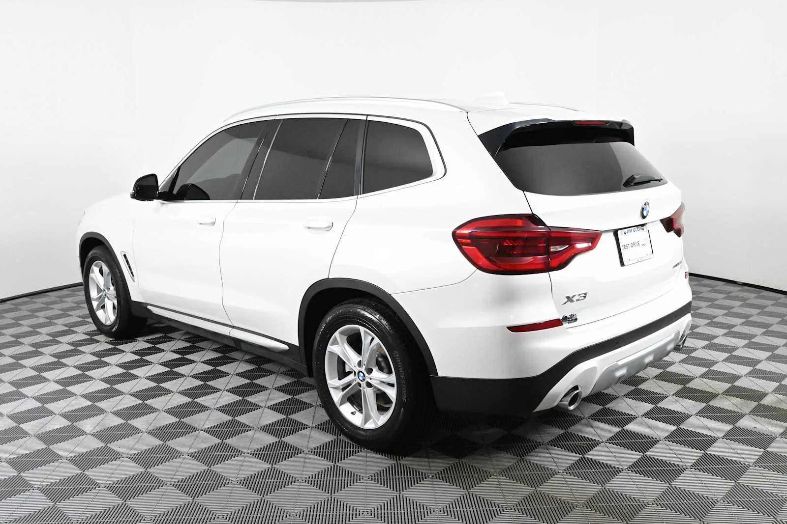 Used 2020 Mineral White Metallic BMW sDrive30i image 9