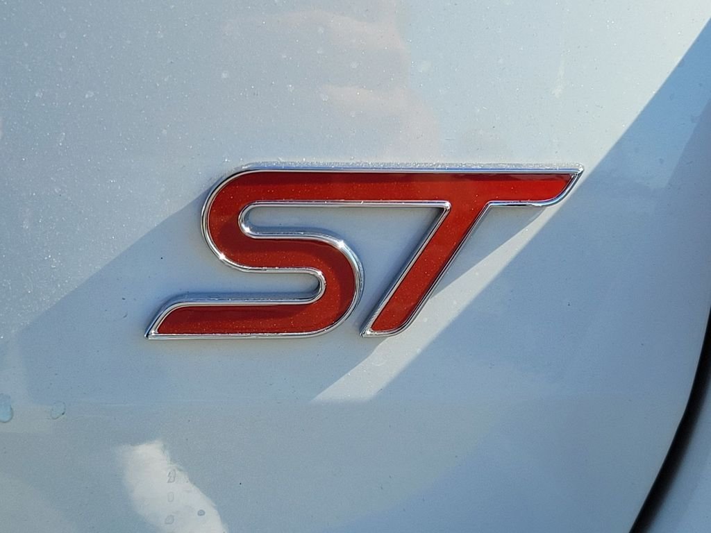 New 2026 Star White Metallic Tri-Coat Ford ST image 5