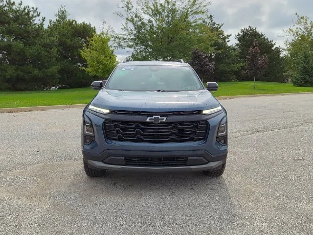 2025 Chevrolet Equinox LT - Photo 2