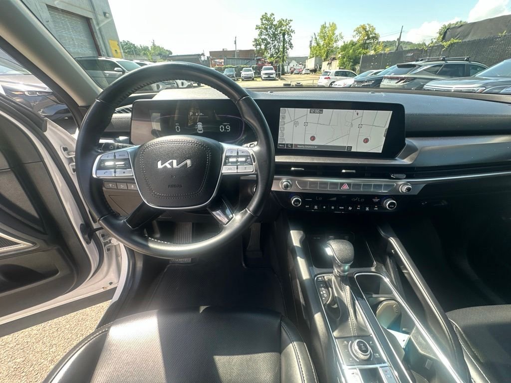 Certified Used 2024 White Kia LX image 26