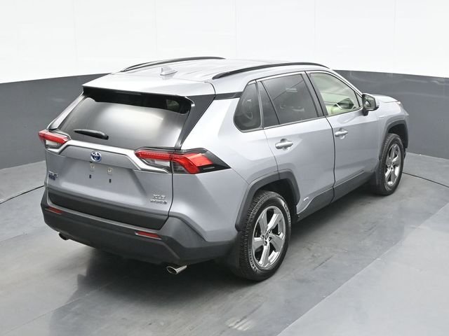 2021 Toyota RAV4 XLE Premium - Photo 17