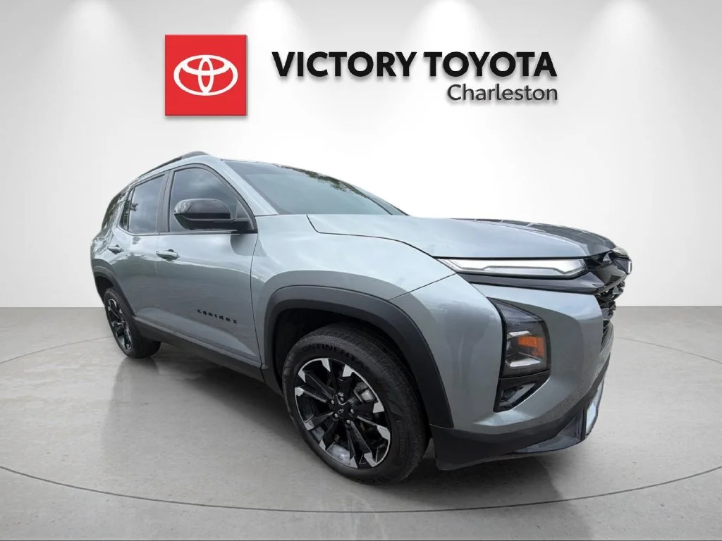 Used 2025 Gray Chevrolet RS image 5