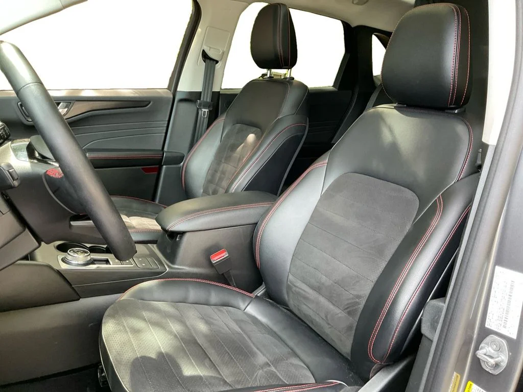 Used 2022 Gray Ford SEL image 27
