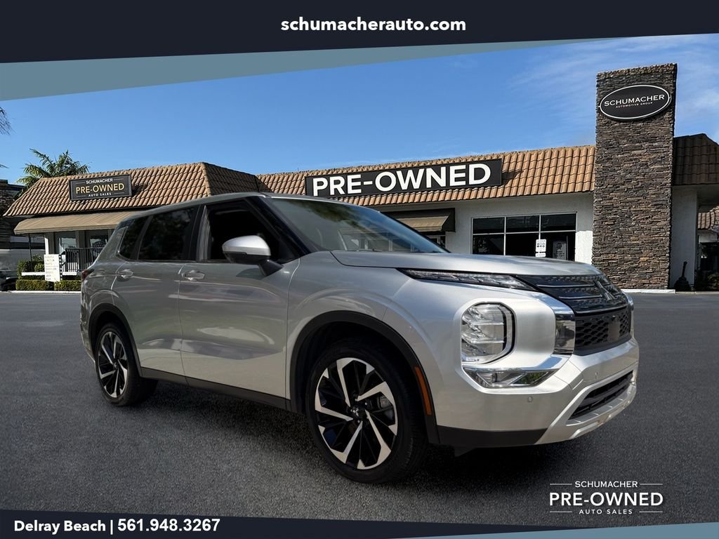 2024 Mitsubishi Outlander SE 2WD's photo