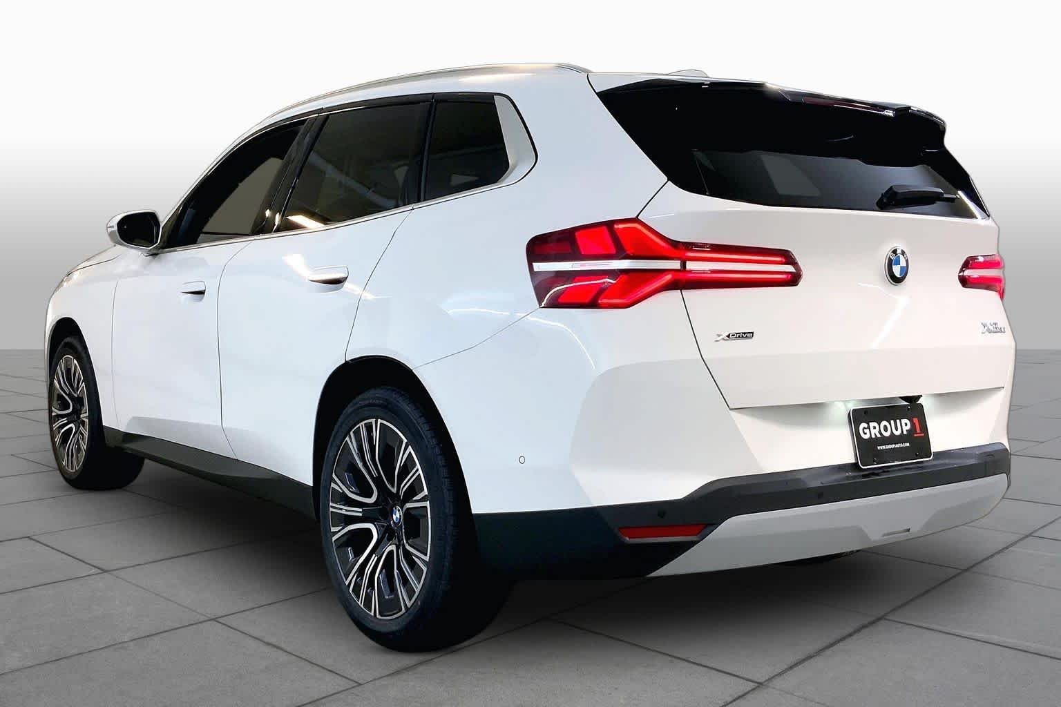 New 2026 Alpine White BMW 30 xDrive image 12