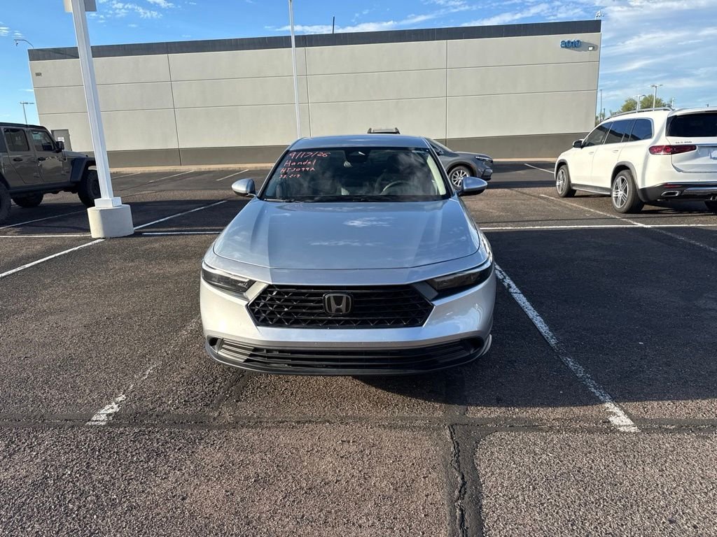 Used 2024 Solar Silver Metallic Honda LX image 2