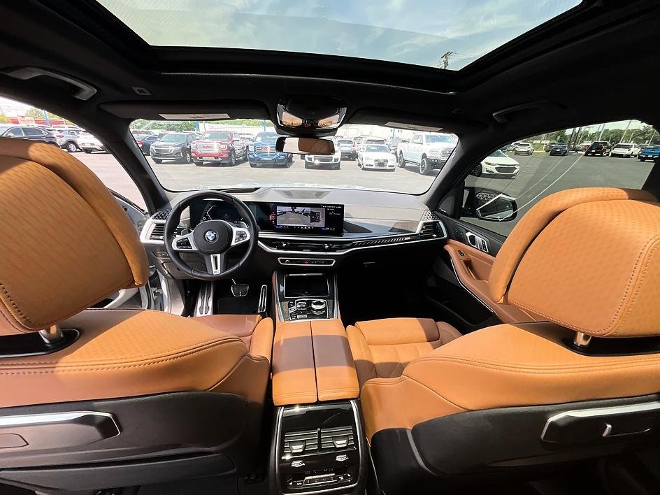 Used 2025 Gray BMW M60i image 34