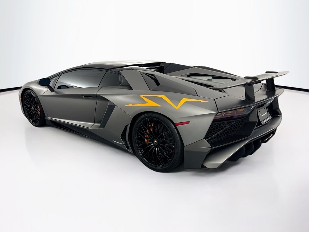 Used 2017  Lamborghini  image 41