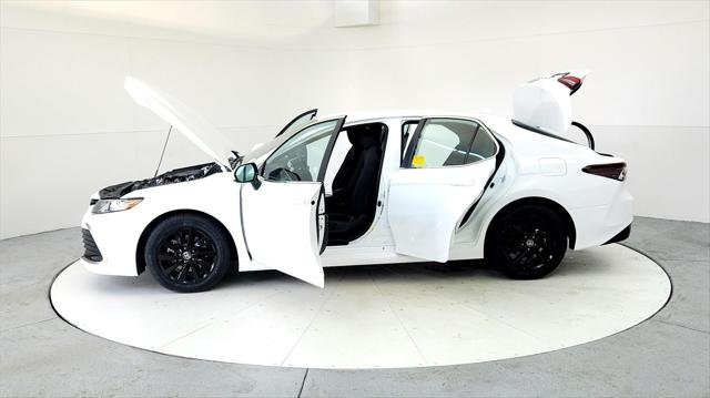 2023 Toyota Camry LE - Photo 10