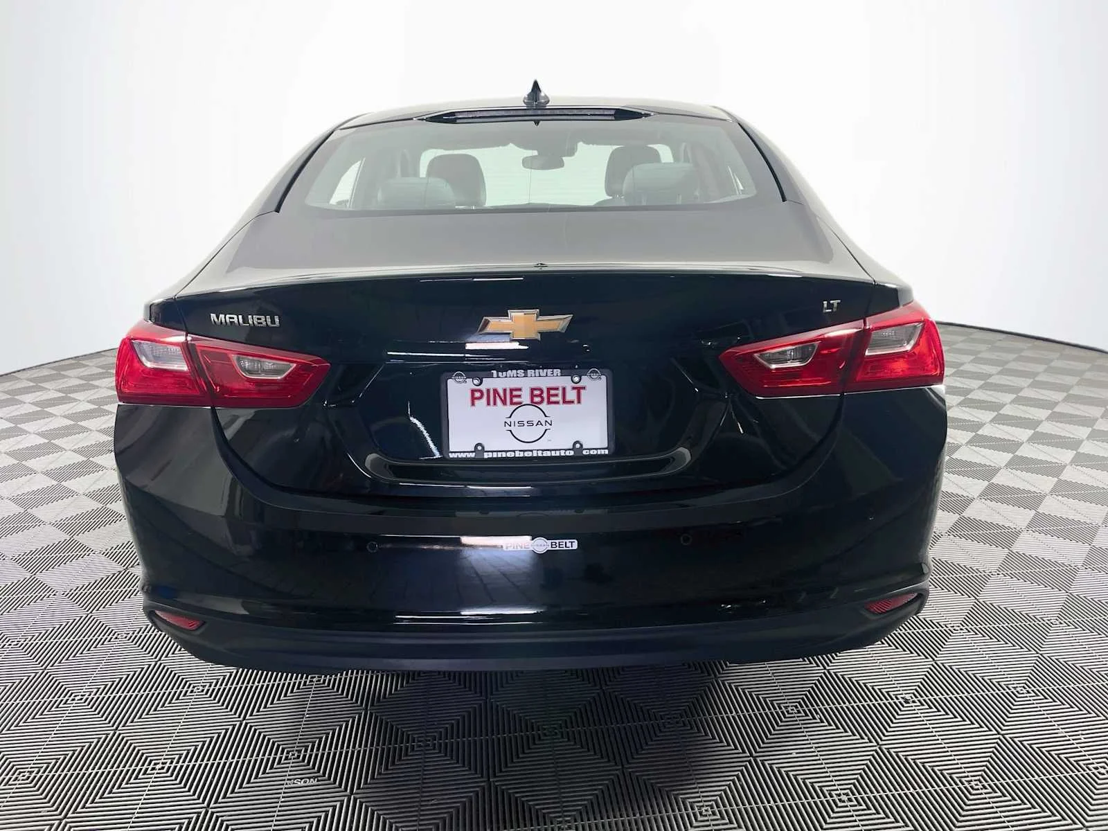 Used 2024 Mosaic Black Metallic Chevrolet LT image 6