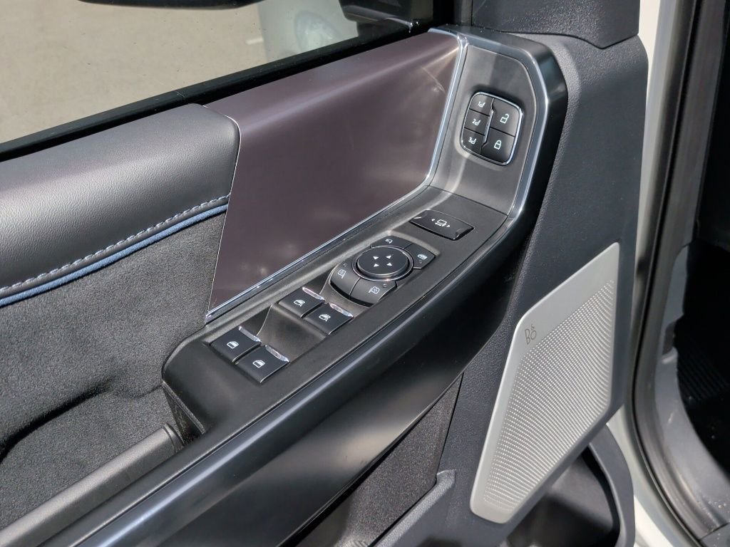 New 2026 Star White Metallic Tri-Coat Ford F-250® Platinum® image 12