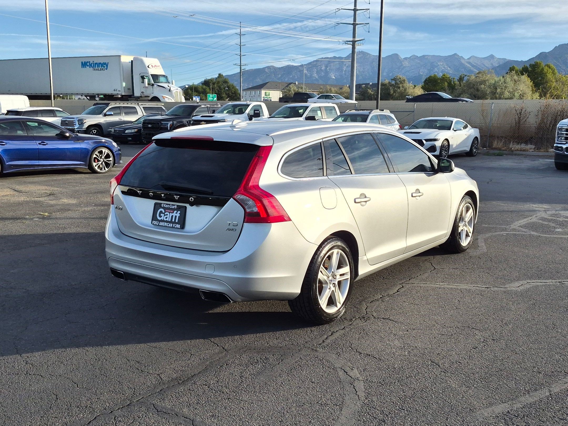 Used 2015 Bright Silver Metallic Volvo T5 Platinum image 3