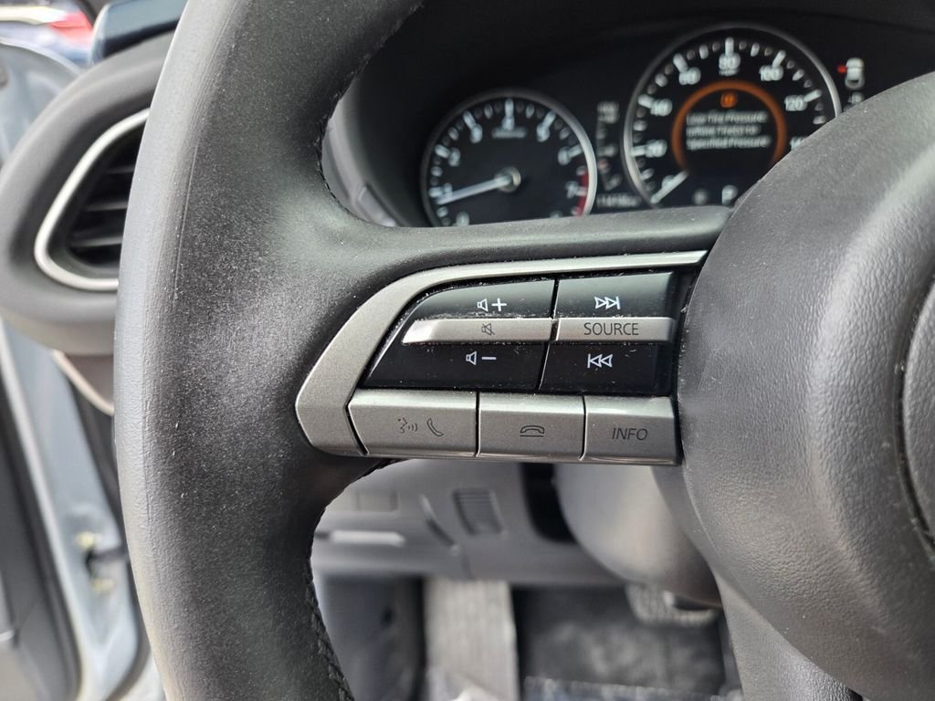 Used 2021 Silver Mazda Select image 29