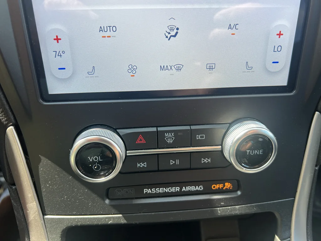 Used 2024 Carbonized Gray Metallic Ford SEL image 18