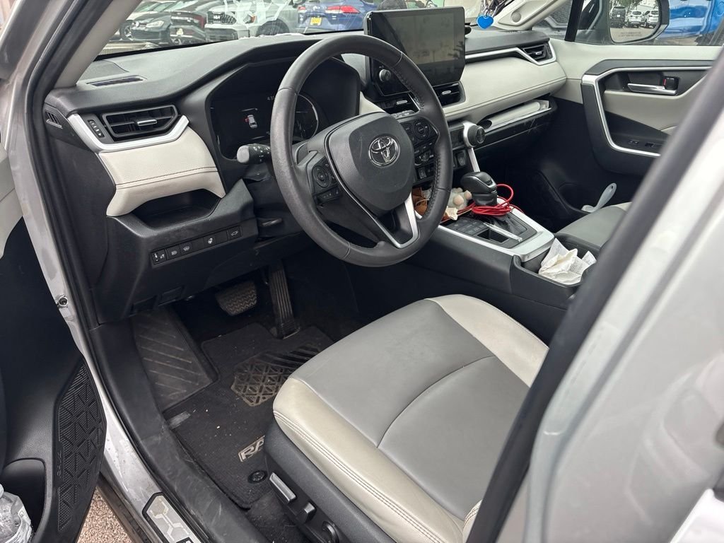 Used 2023 Silver Toyota XLE Premium image 19