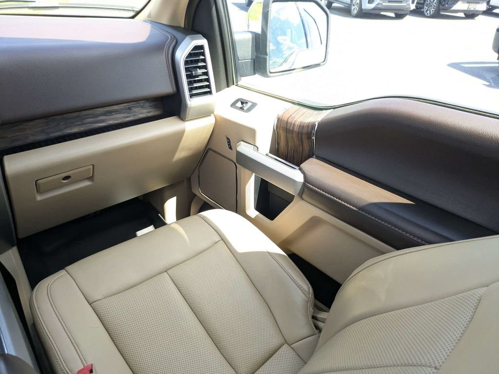 Used 2020 White Ford Lariat image 17