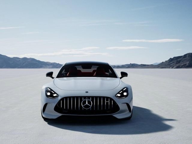 New 2026 MANUFAKTUR Moonlight White Metallic Mercedes-Benz AMG® GT 55 Coupe image 8