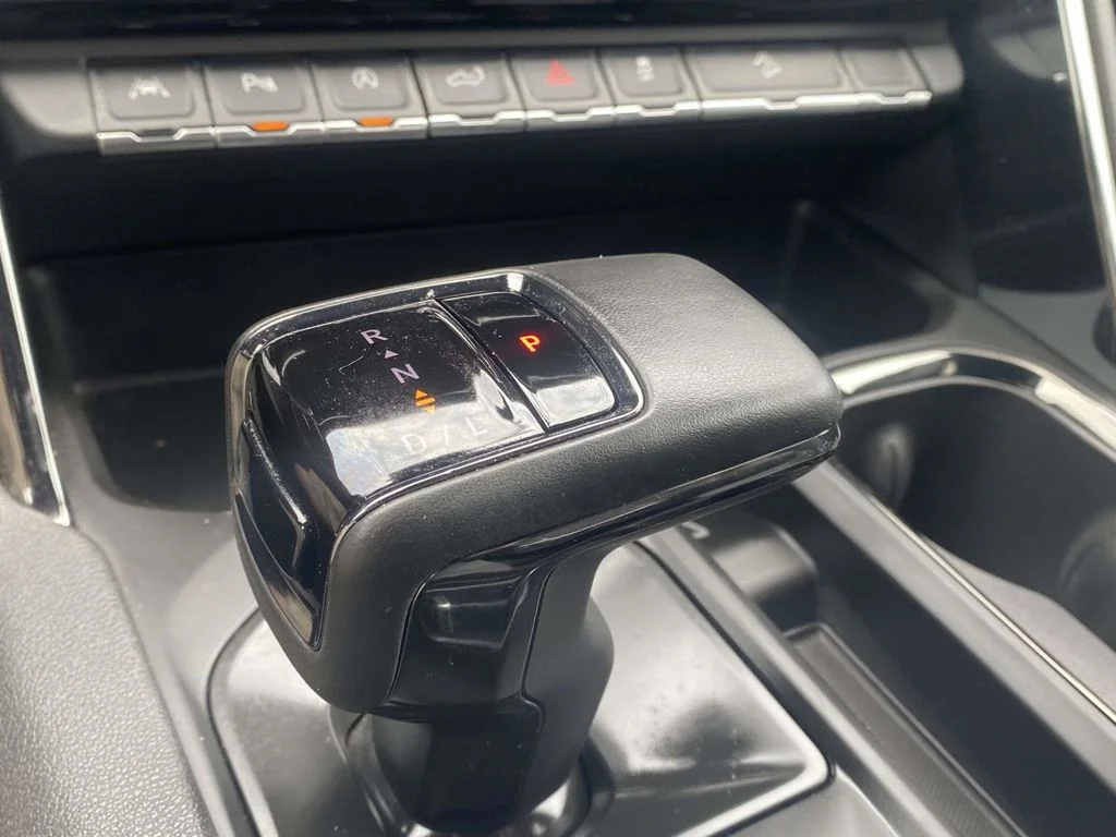 Used 2024 Red GMC AT4 image 60