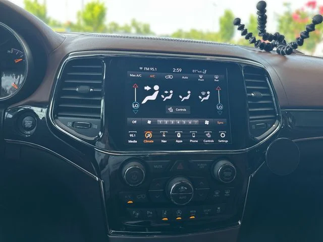 Used 2021 White Jeep Overland image 20