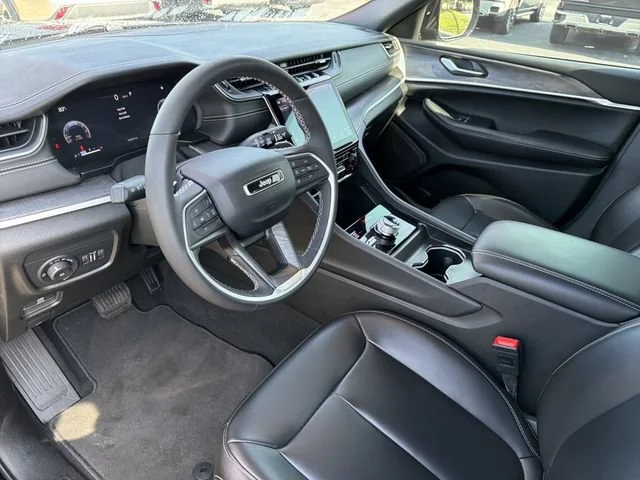 Used 2024 Black Jeep Limited 4x4 image 26