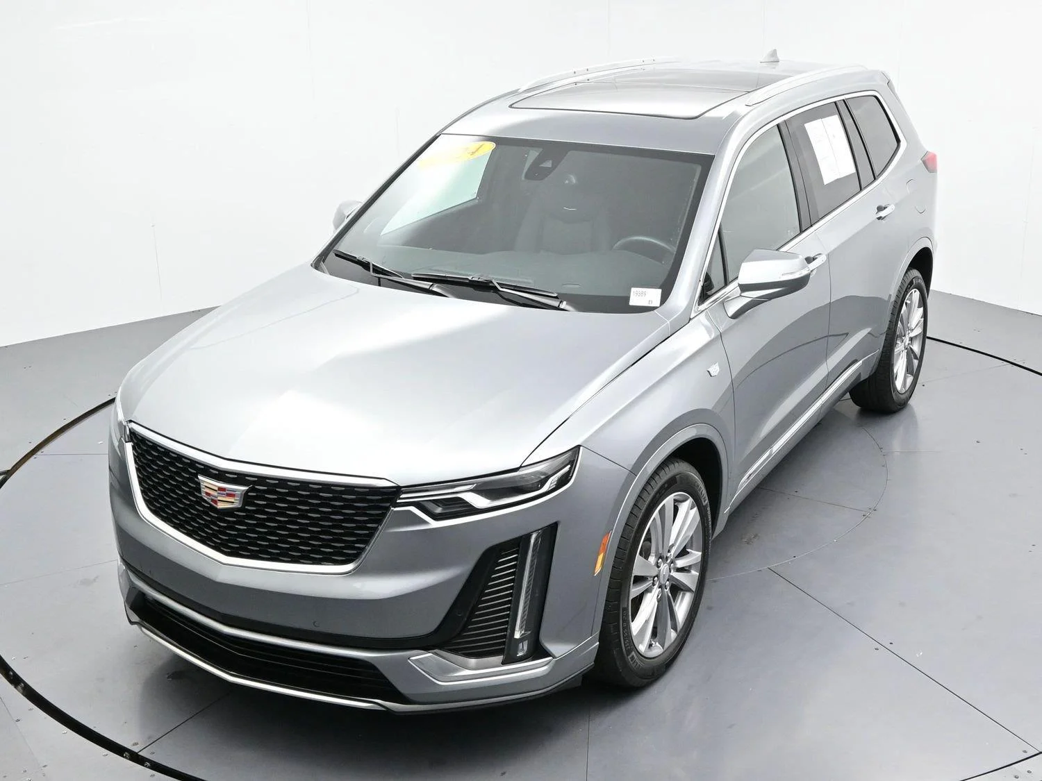 Used 2024 Argent Silver Metallic Cadillac Premium Luxury image 46