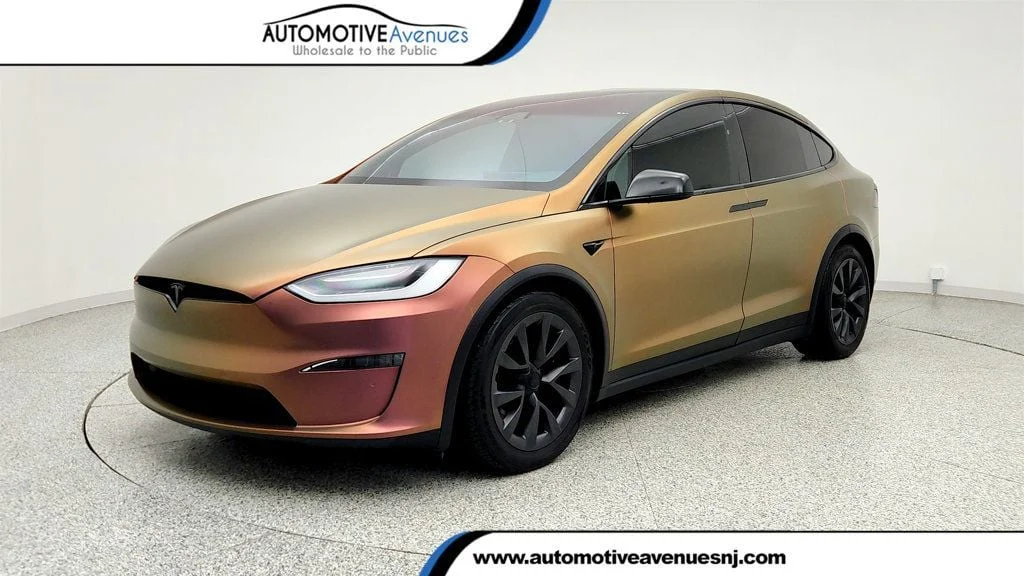 2022 Tesla Model X Plaid's photo