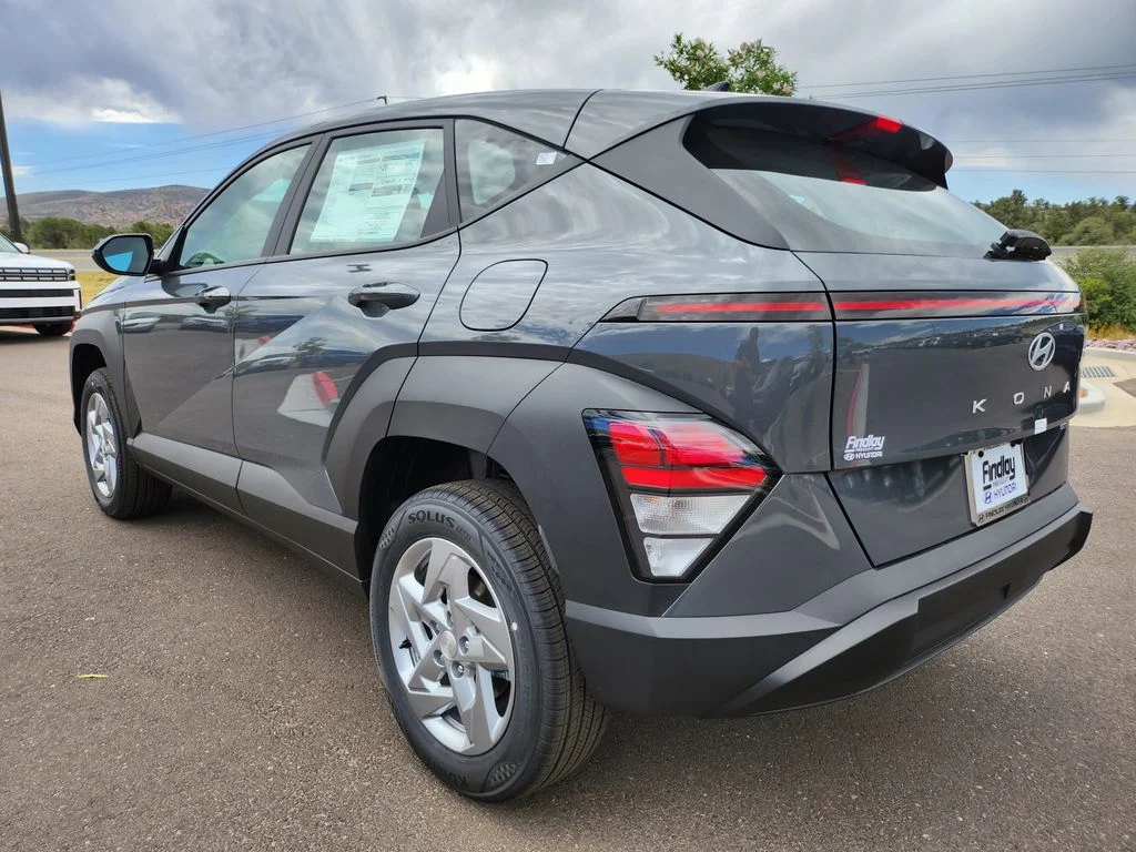 New 2026 Gray Hyundai SE image 7