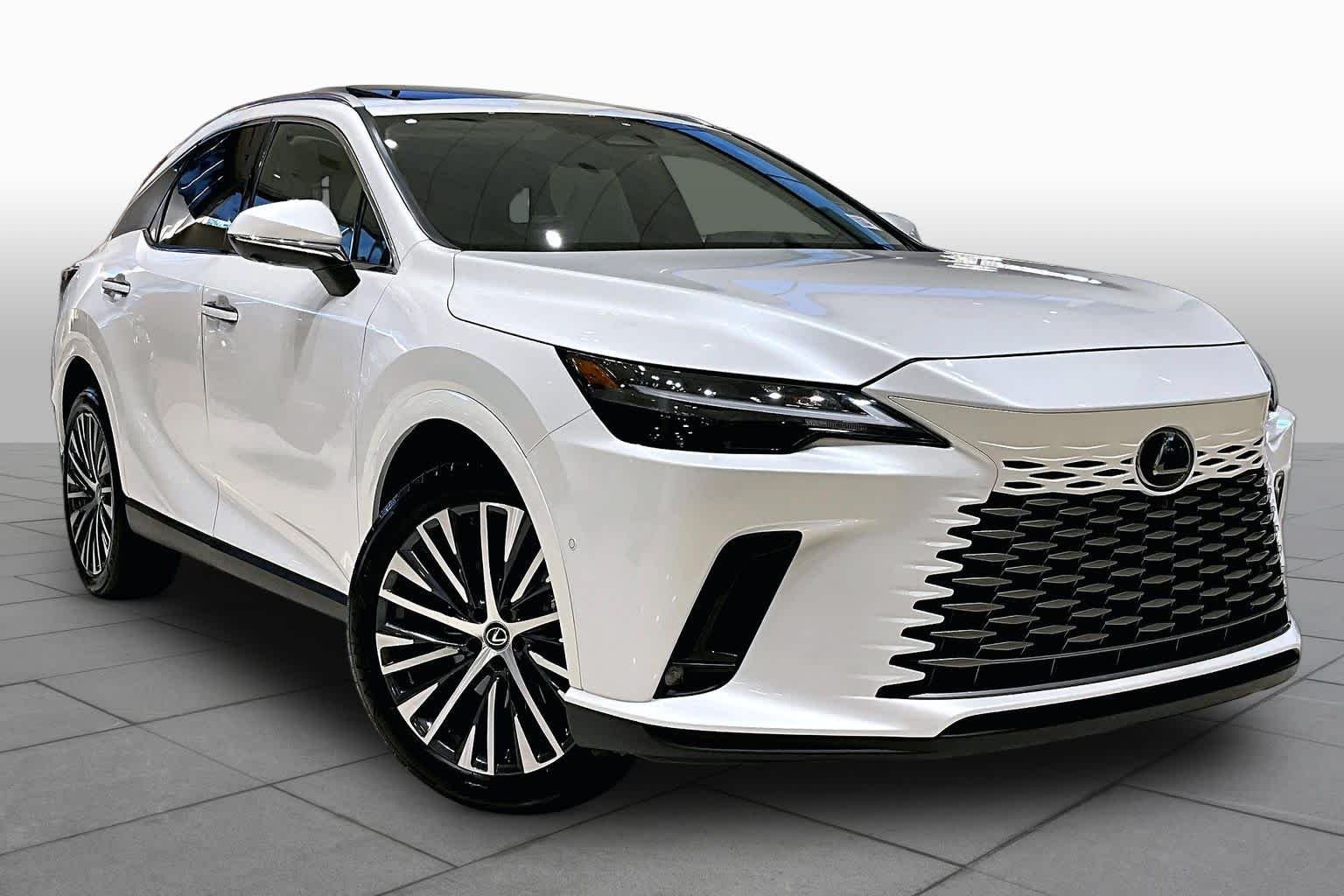 Certified Used 2025 Eminent White Pearl Lexus Premium Plus image 2