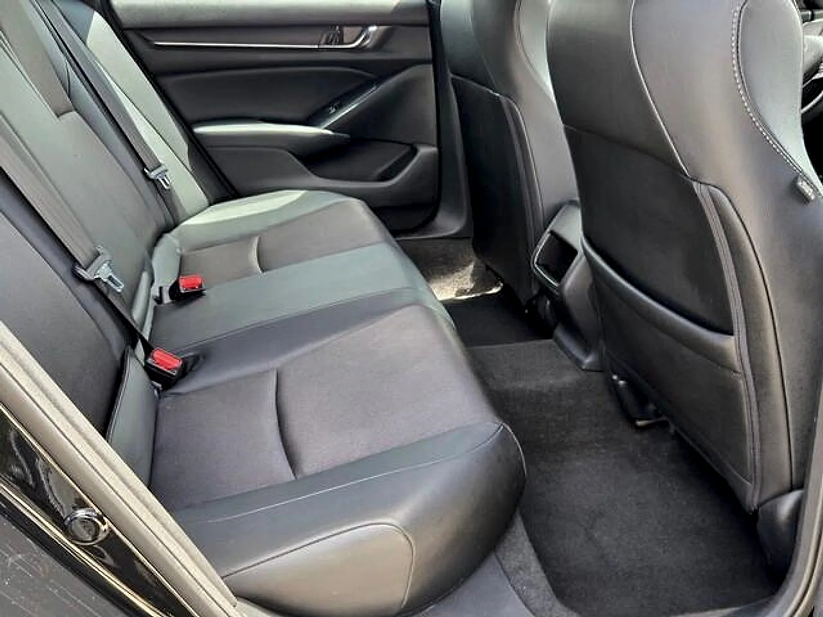 Used 2019  Honda Sport image 14