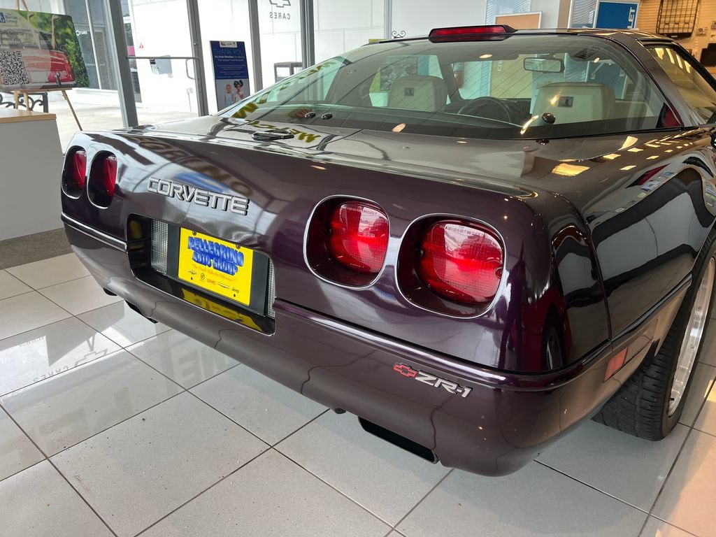 Used 1992 Black-rose Chevrolet NA image 6