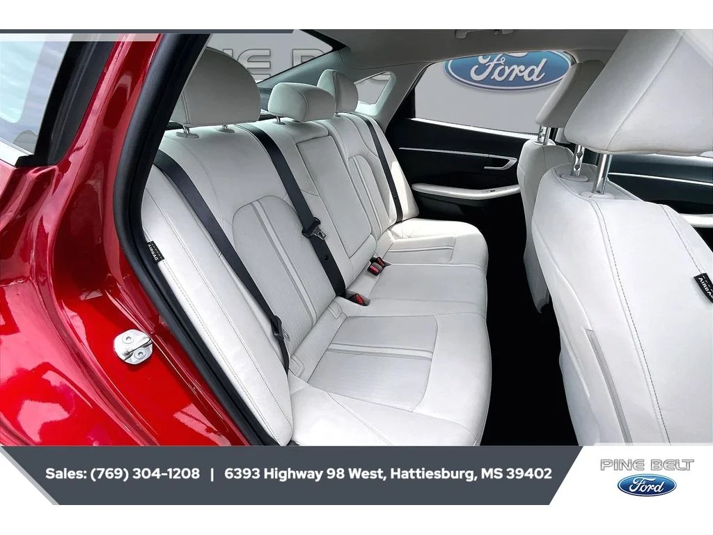Used 2025 Ultimate red Hyundai SEL image 21