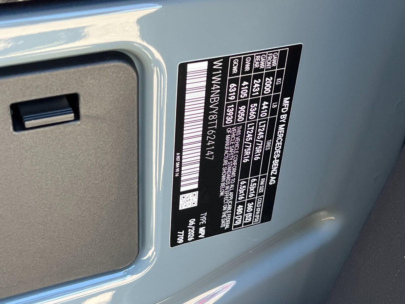 New 2026 Blue Grey Mercedes-Benz Crew 144 WB image 25