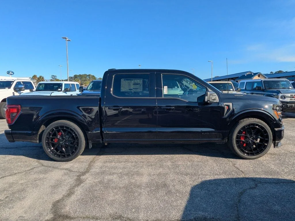 New 2026 Agate Black Metallic Ford XLT image 3