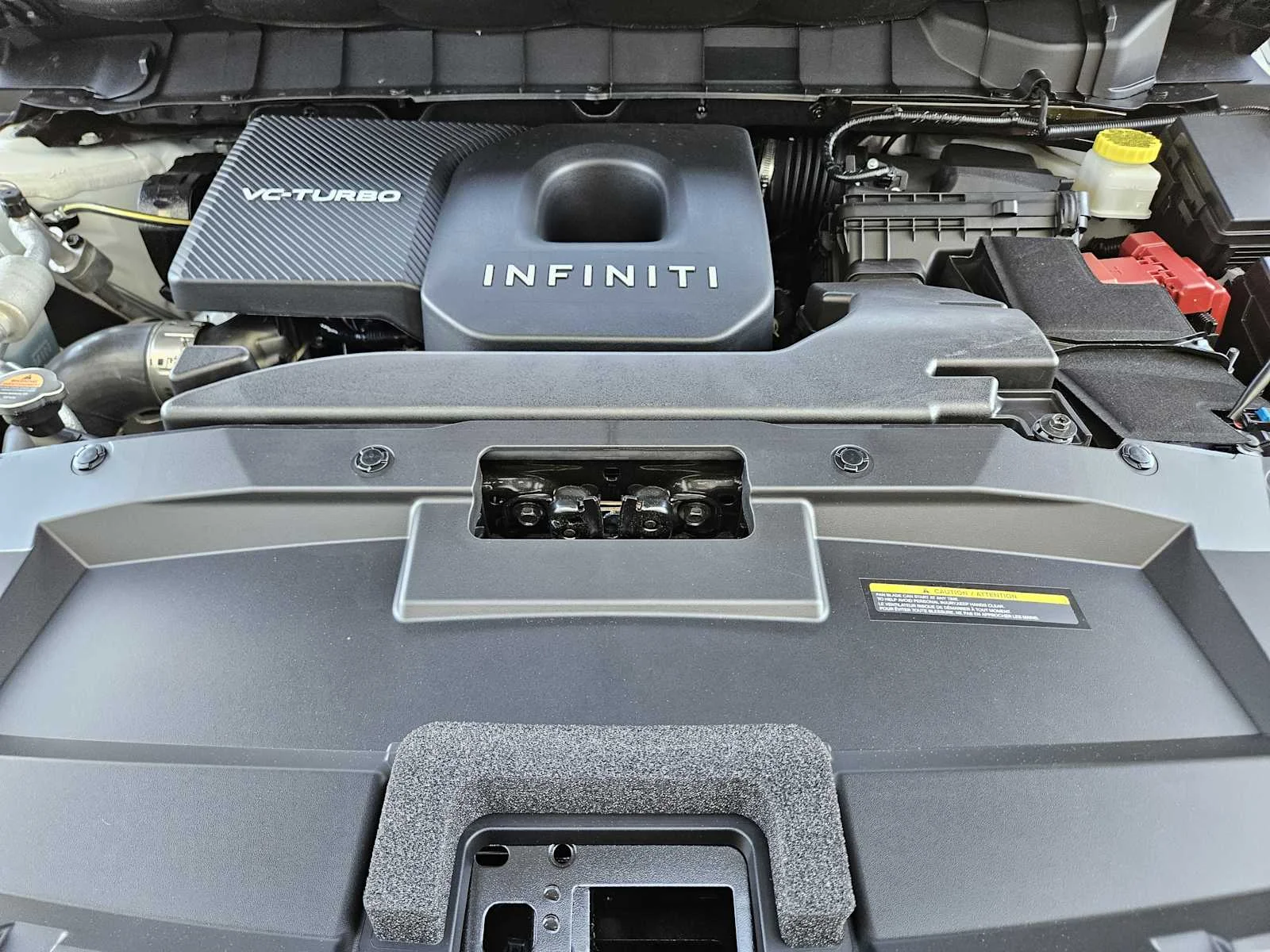 New 2027 RADIANT WHITE INFINITI Luxe FWD image 23