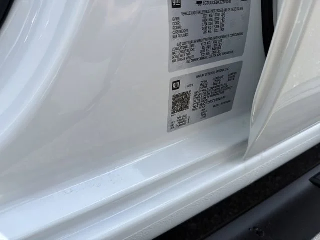 New 2026 Summit White GMC Elevation image 34