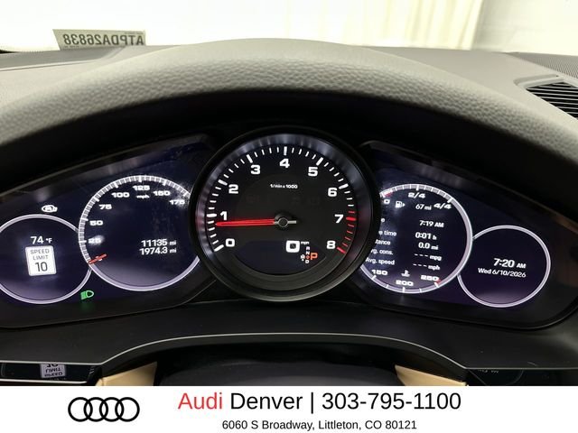 Used 2023  Porsche Base image 15