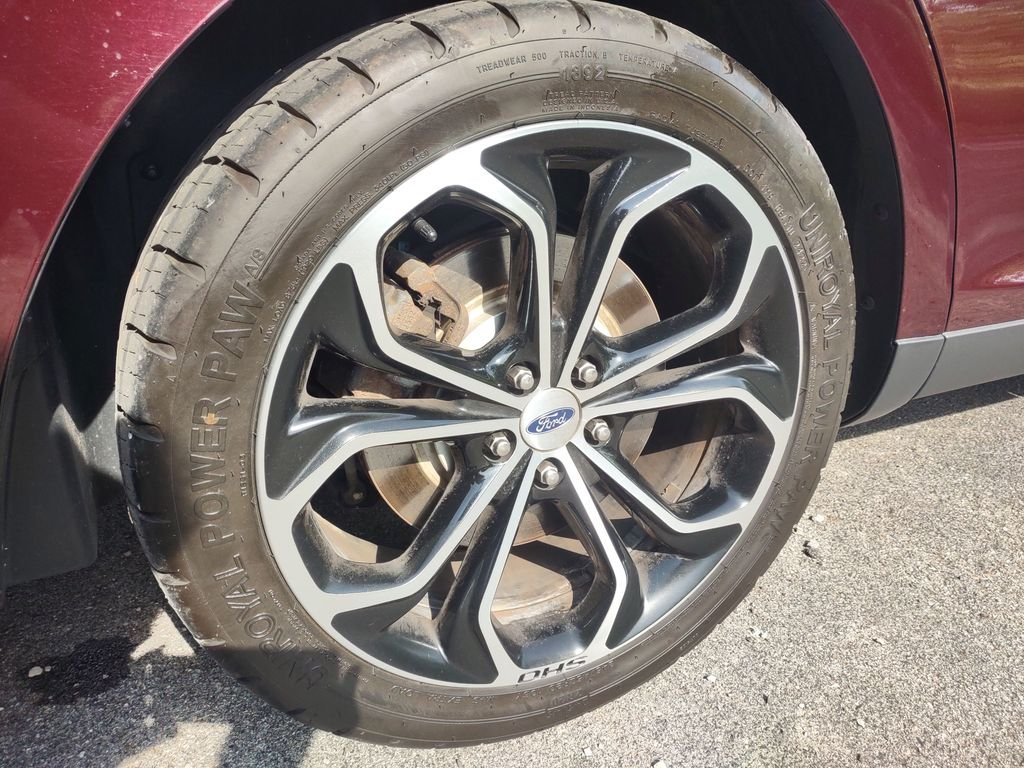 Used 2018 Red Ford SHO image 10