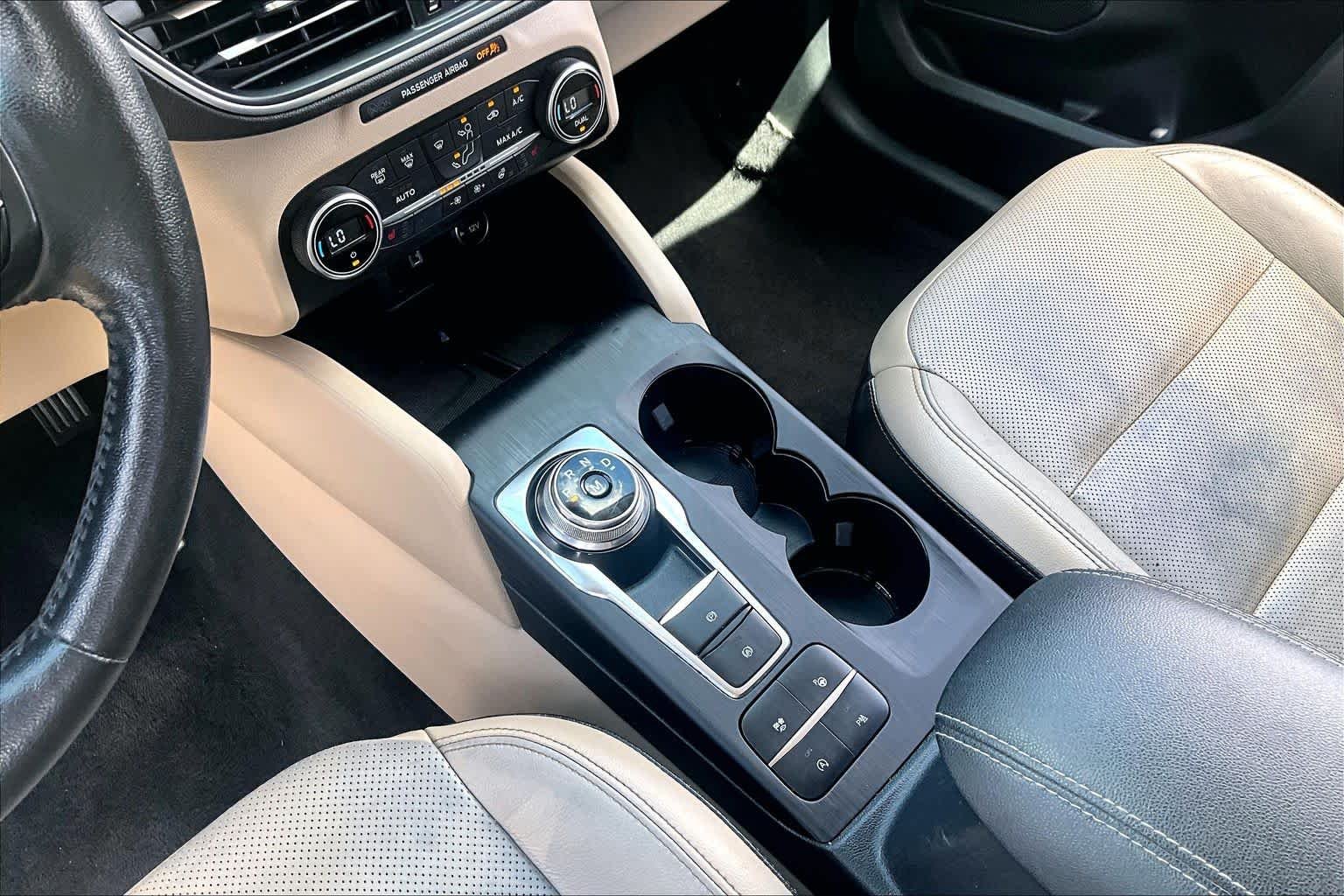 Used 2020 Star White Metallic Tri-Coat Ford Titanium image 17