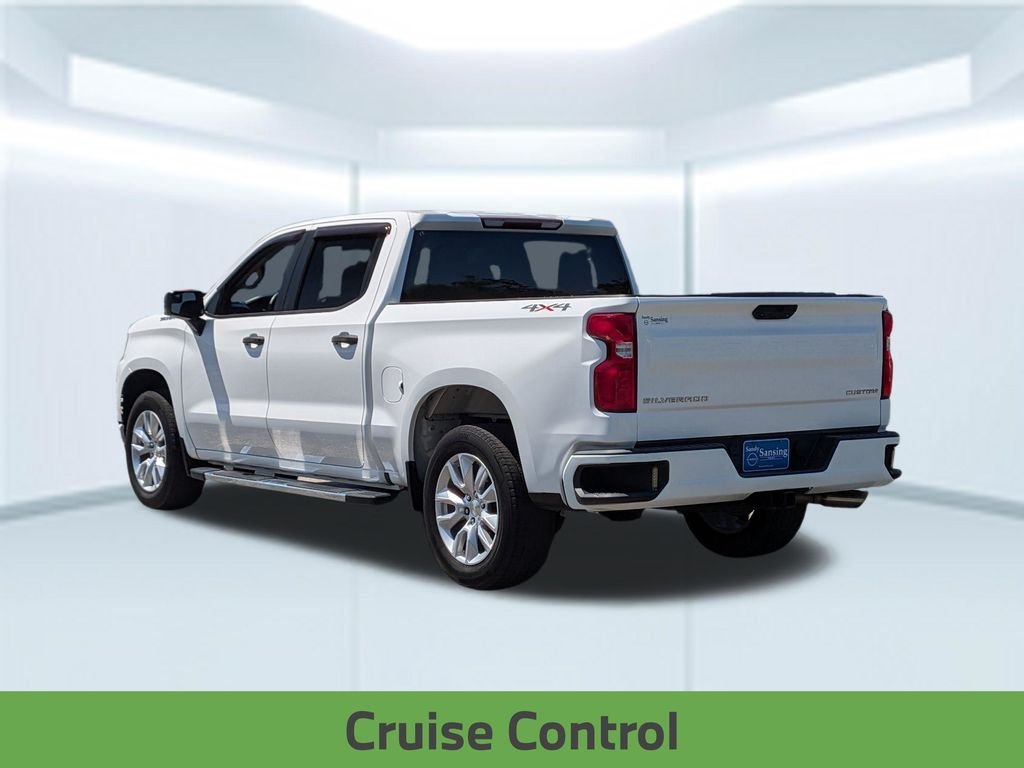 Used 2020 White Chevrolet Custom image 4