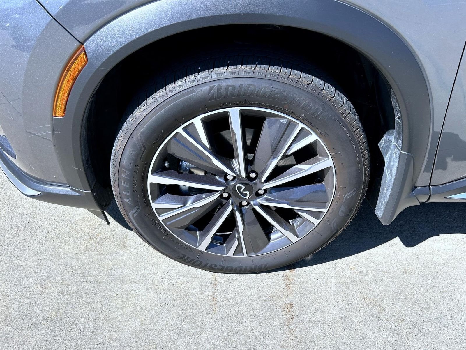 Used 2026 Gray INFINITI LUXE image 24