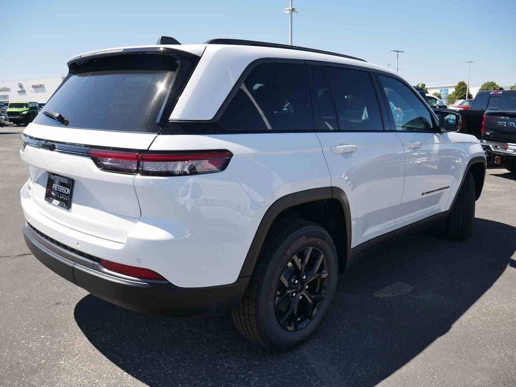 New 2026 Bright White Clearcoat Jeep Laredo image 18