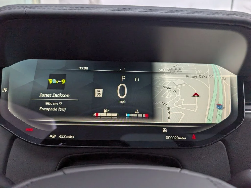 New 2026 Santorini Black Land Rover SE image 10