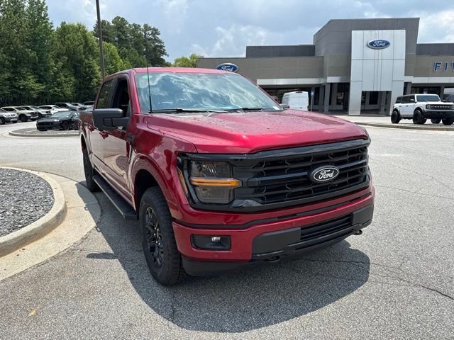 New 2026 Ruby Red Metallic Tinted Clearcoat Ford XLT image 3