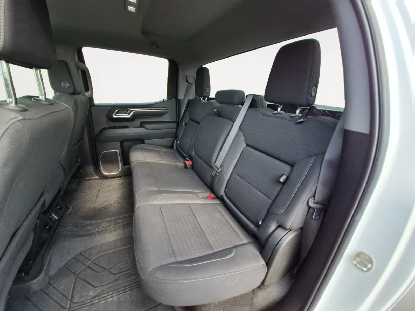 Used 2022 Summit White GMC Elevation image 23