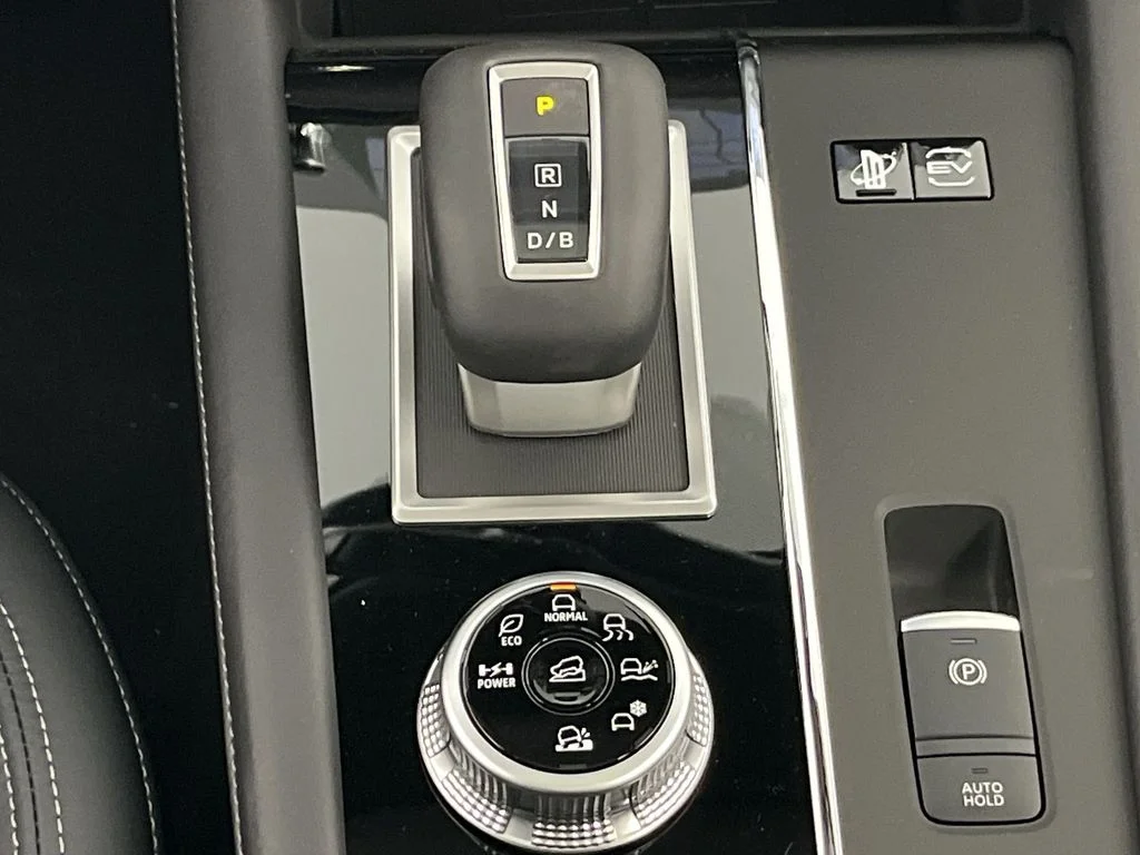 2025 Mitsubishi Outlander Plug-in Hybrid SE - Photo 21