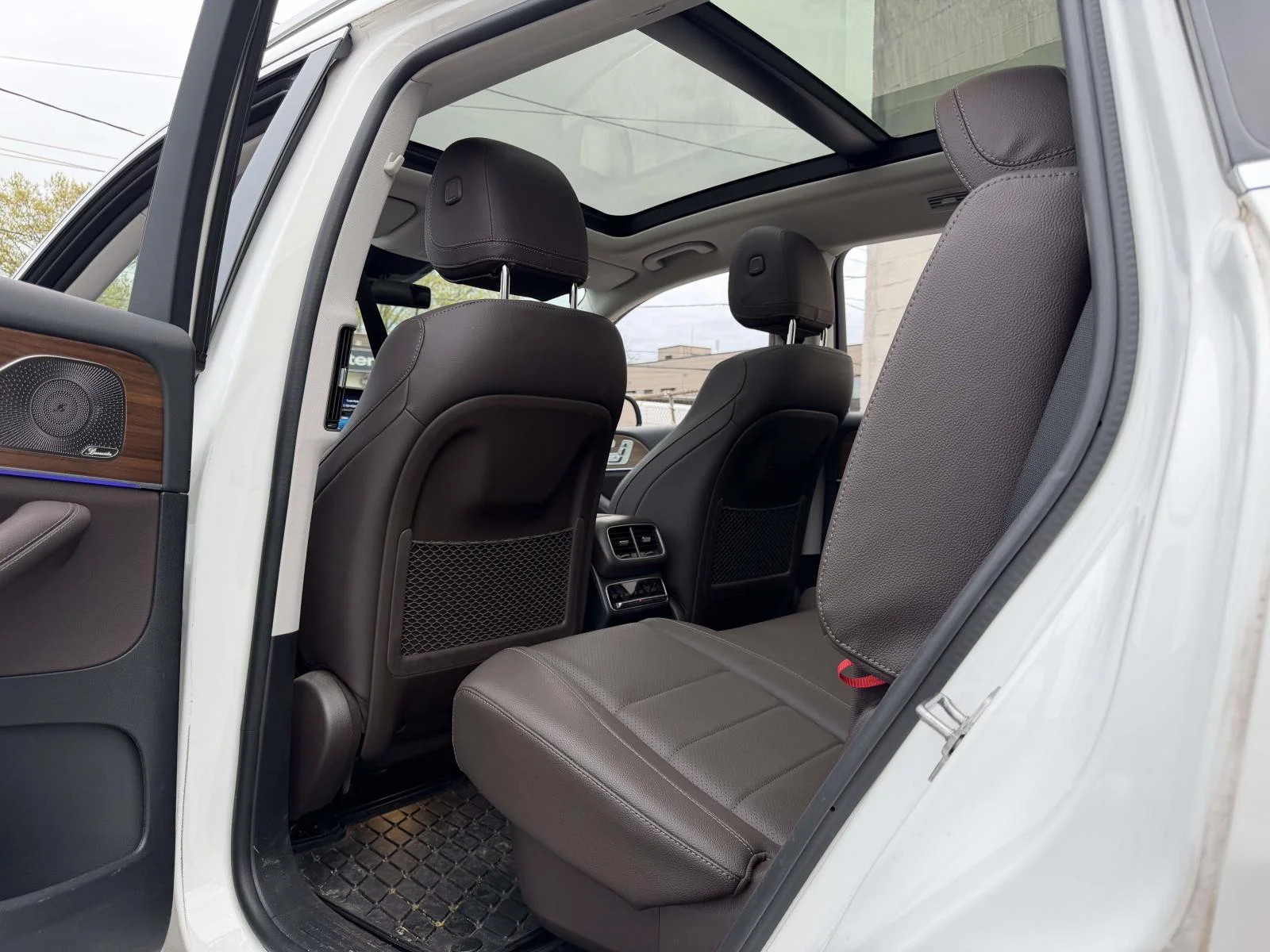 Used 2023  Mercedes-Benz GLS 450 image 18