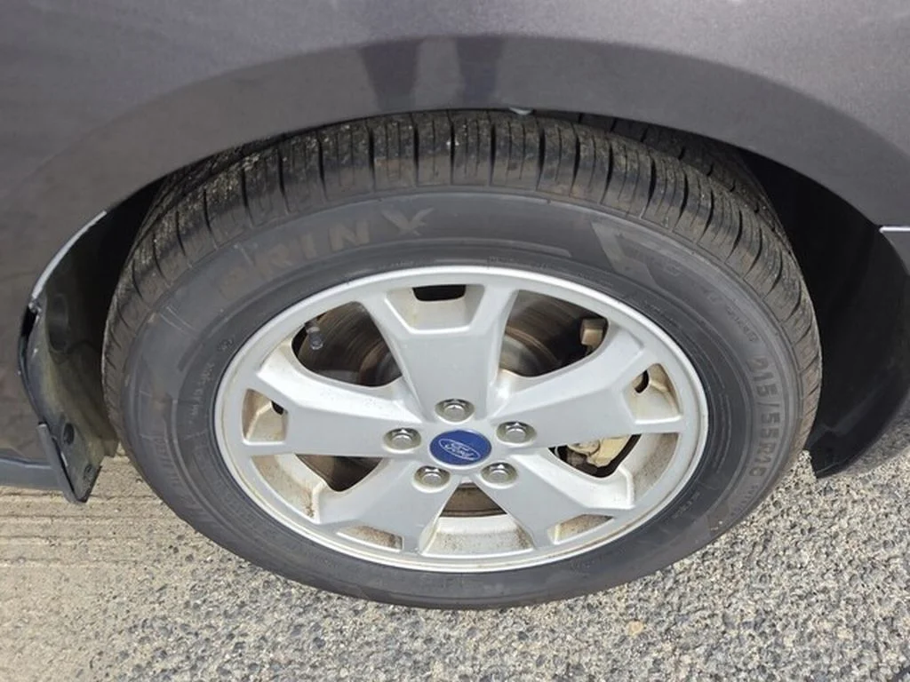 Used 2016 Magnetic Metallic Ford Titanium image 18