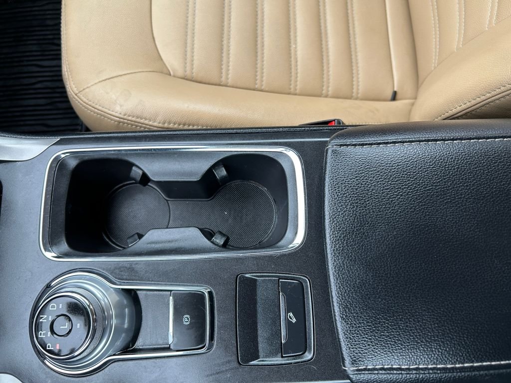 Used 2019 Silver Ford S image 23